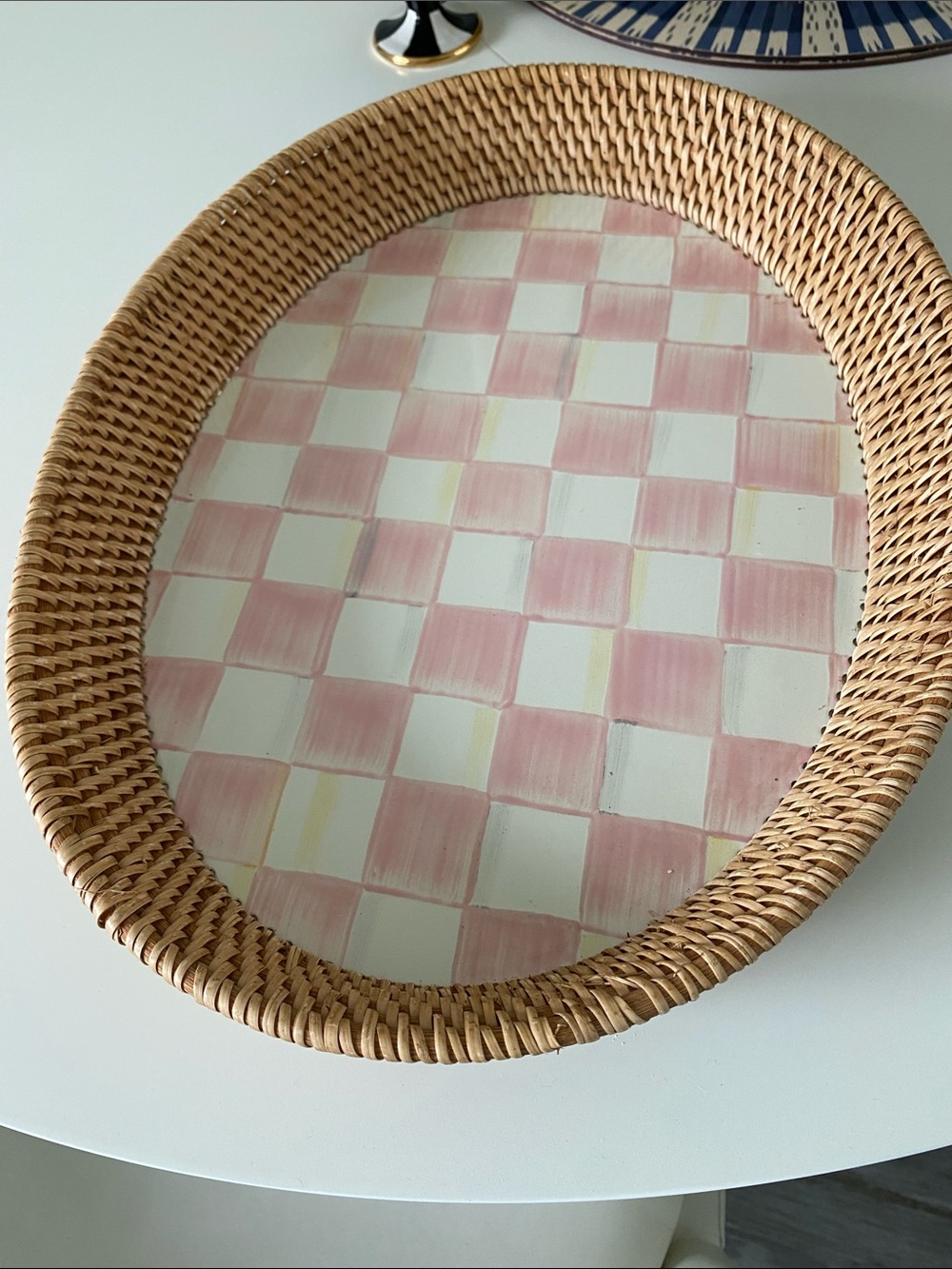 Mackenzie Childs Rosy Check Rattan Enamel Serving Tray Large Oval Pink πΈπΈπΈπΈ - Picture 4 of 6
